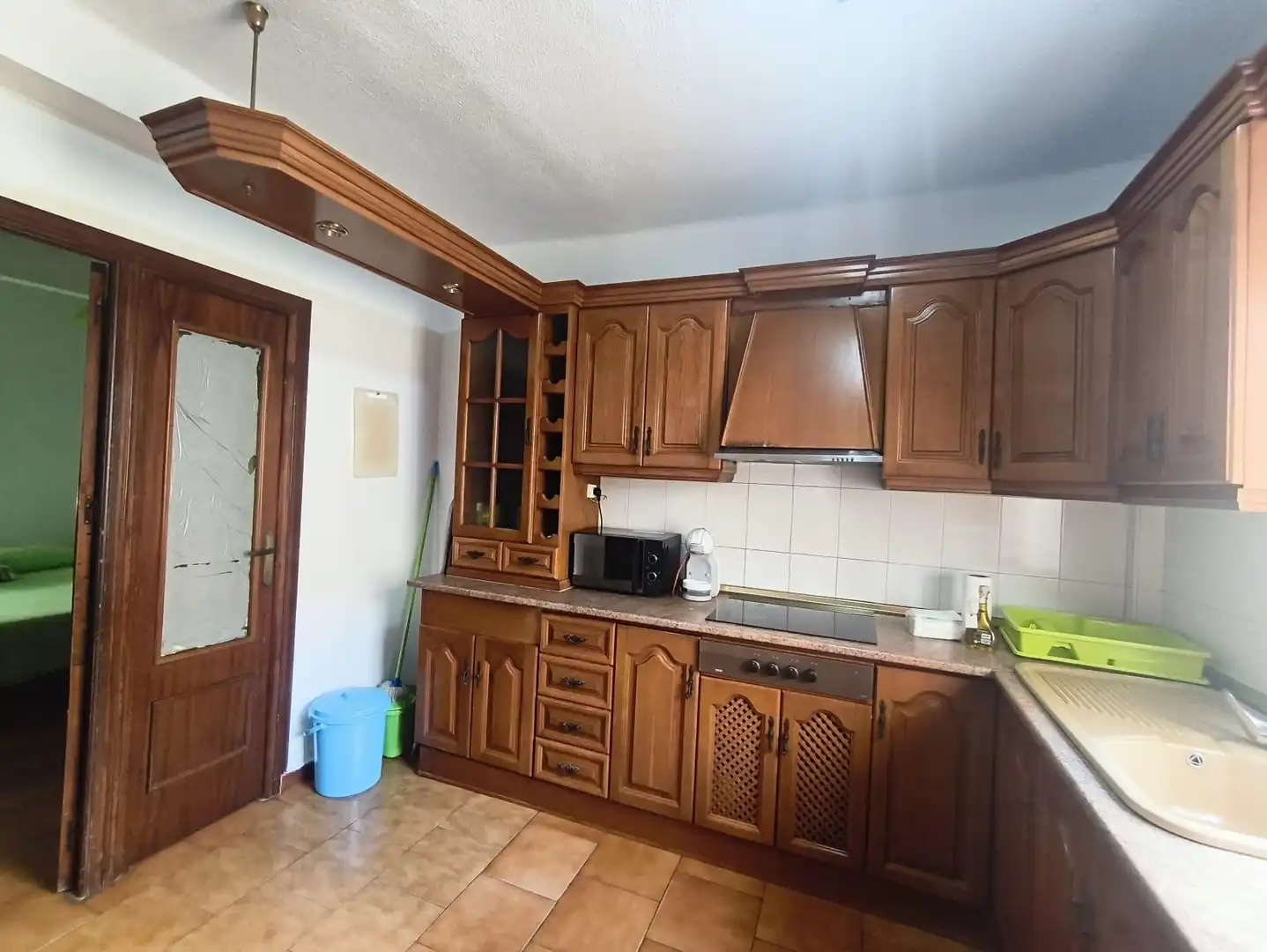 Küche von Wohnung zur Miete in Almería mit Klimaanlage, Terrasse und Abstellraum