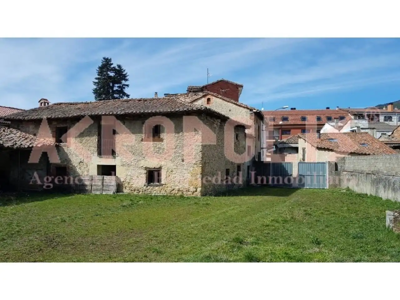 Residencial en venda en Boñar