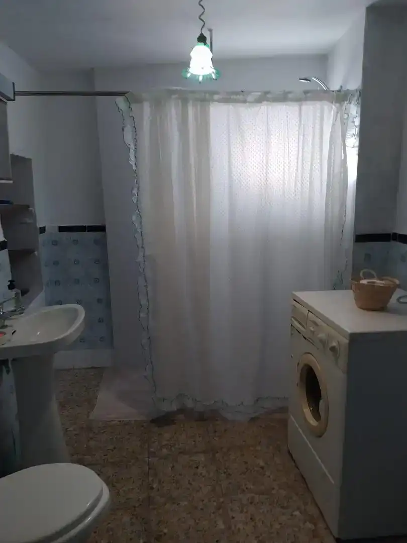 Baño de Planta baja en venta en Montemolín con Jardín privado, Trastero y Amueblado