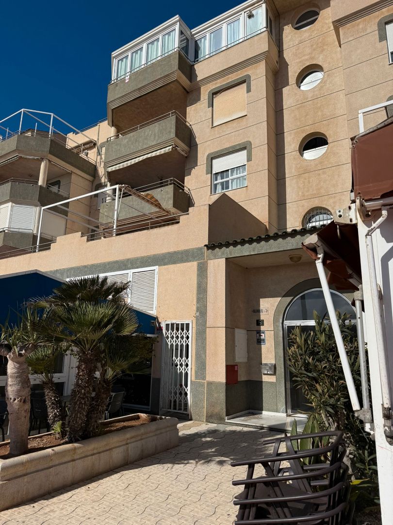 Vista exterior de Apartament en venda en  Almería Capital amb Moblat