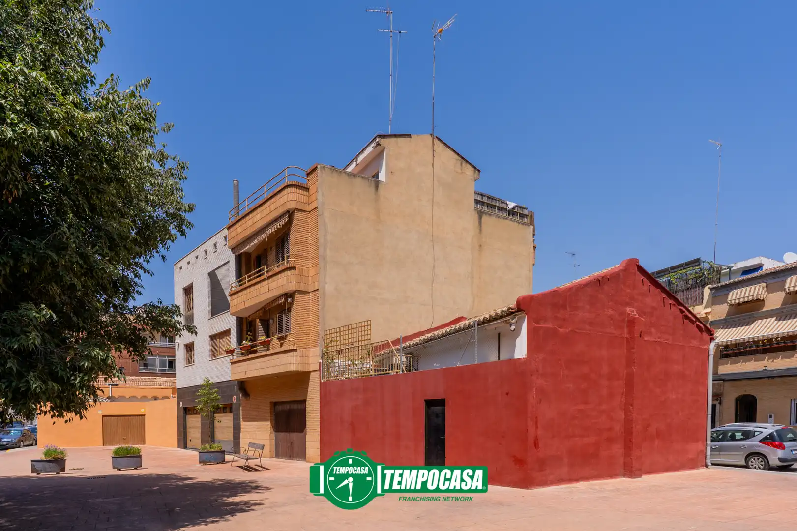 Vista exterior de Casa adosada en venta en Burjassot con Aire acondicionado, Terraza y Balcón
