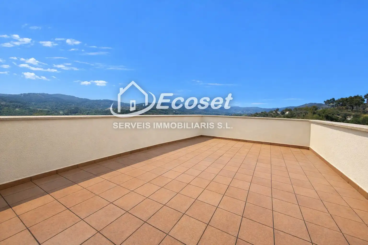 Terrasse von Haus oder Chalet zum Verkauf in Vallirana mit Klimaanlage, Heizung und Privatgarten