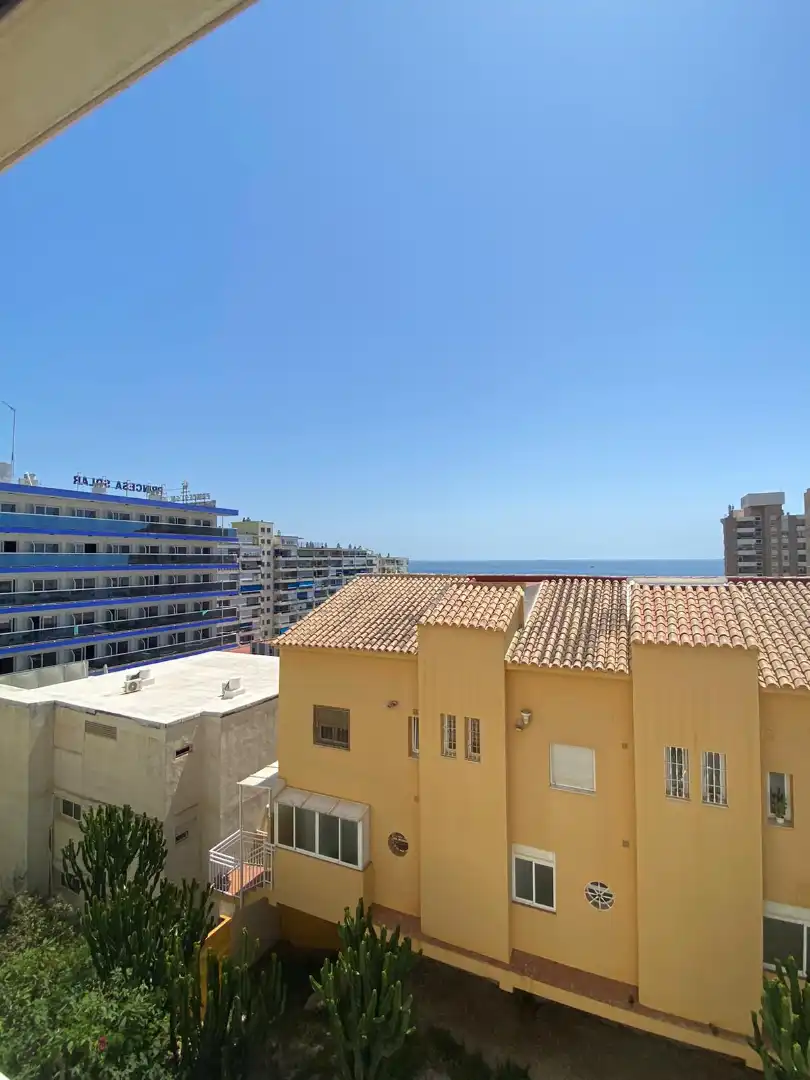 Vista exterior de Estudio en venta en Torremolinos con Aire acondicionado, Calefacción y Amueblado