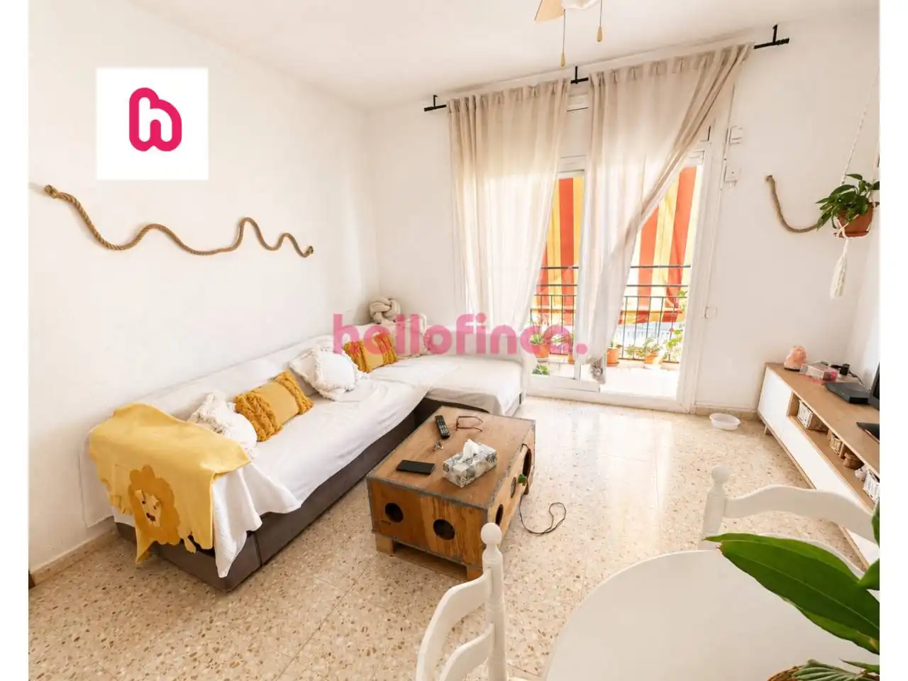 Sala de estar de Piso en venta en Sant Pere de Ribes con Aire acondicionado, Terraza y Trastero