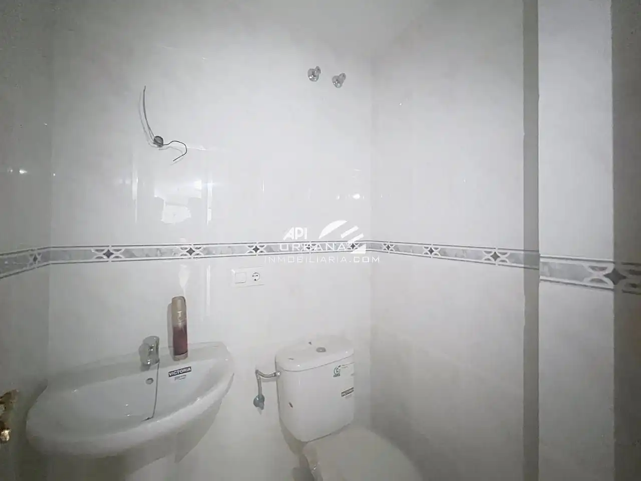 Bathroom of Flat for sale in Lucena  with Air Conditioner and Storage room