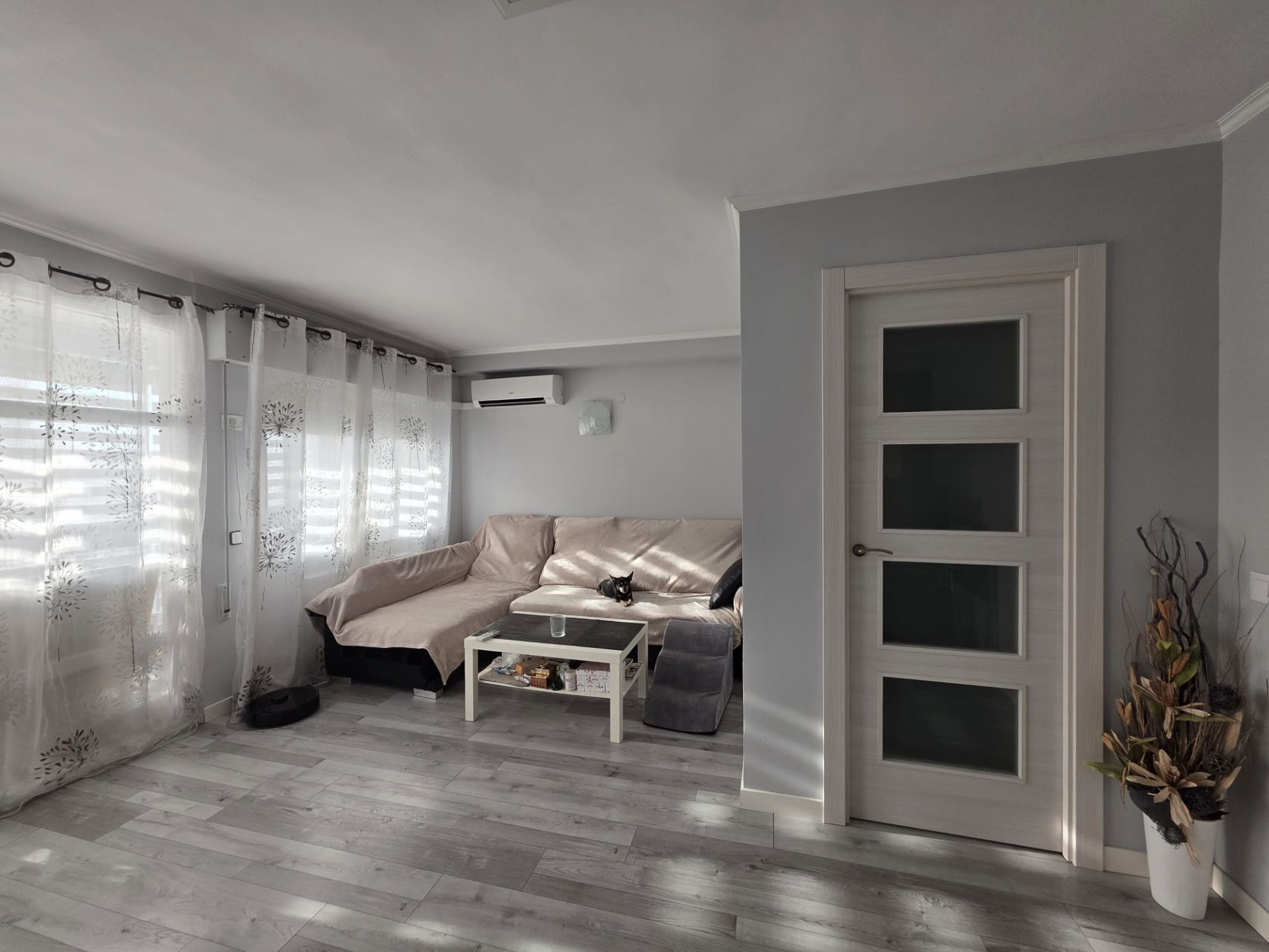 Living room of Flat for sale in Parla  with Air Conditioner, Heating and Terrace