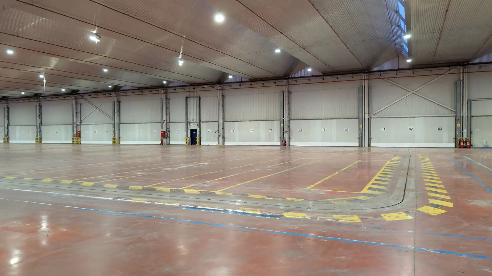 Aparcament de Nau industrial de lloguer en Zaragoza amb Calefacció i Alarma