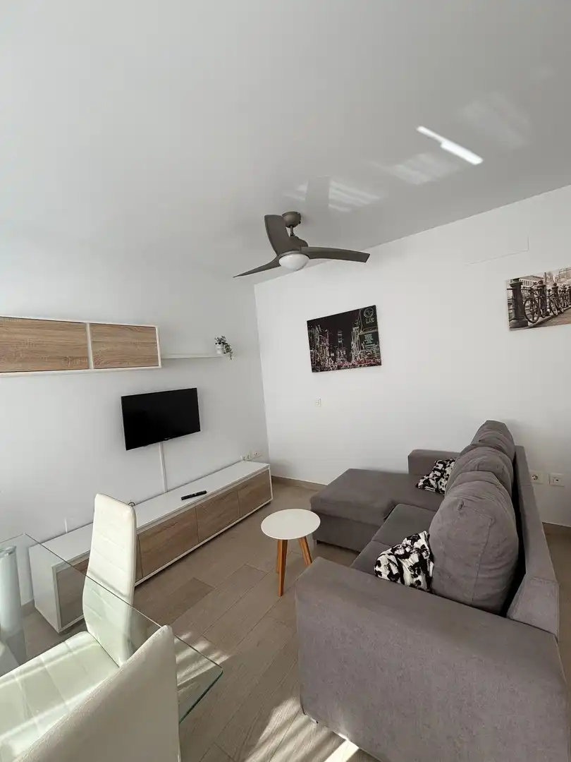 Piso con ascensor en venta en del mediterraneo, imagen 2