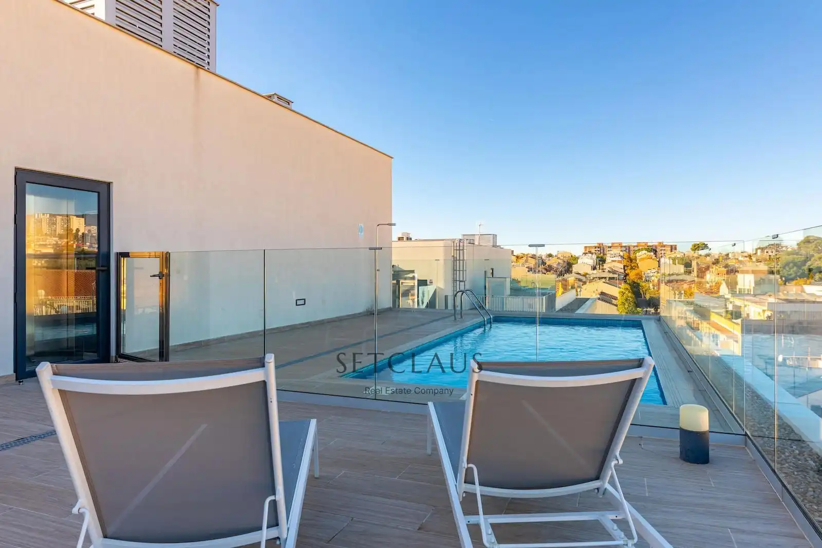 Swimming pool of Flat for sale in El Masnou  with Air Conditioner, Heating and Terrace