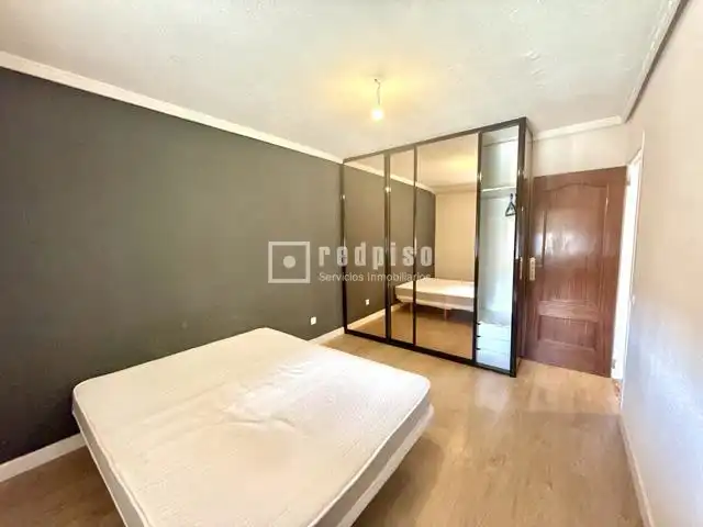 Habitación de Piso en venta en Madrid con Terraza