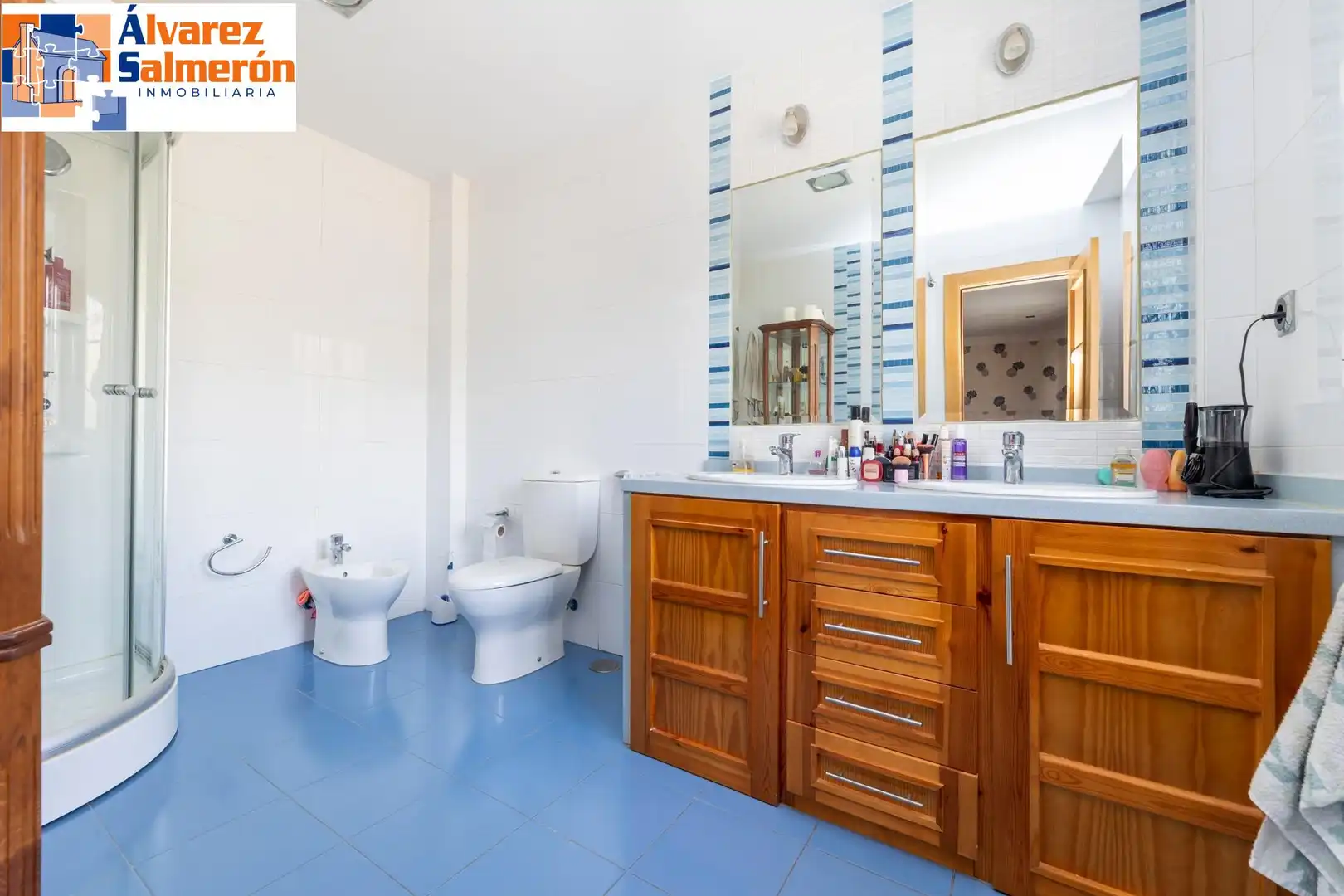Baño de Casa o chalet en venta en Huétor Vega con Aire acondicionado, Calefacción y Jardín privado