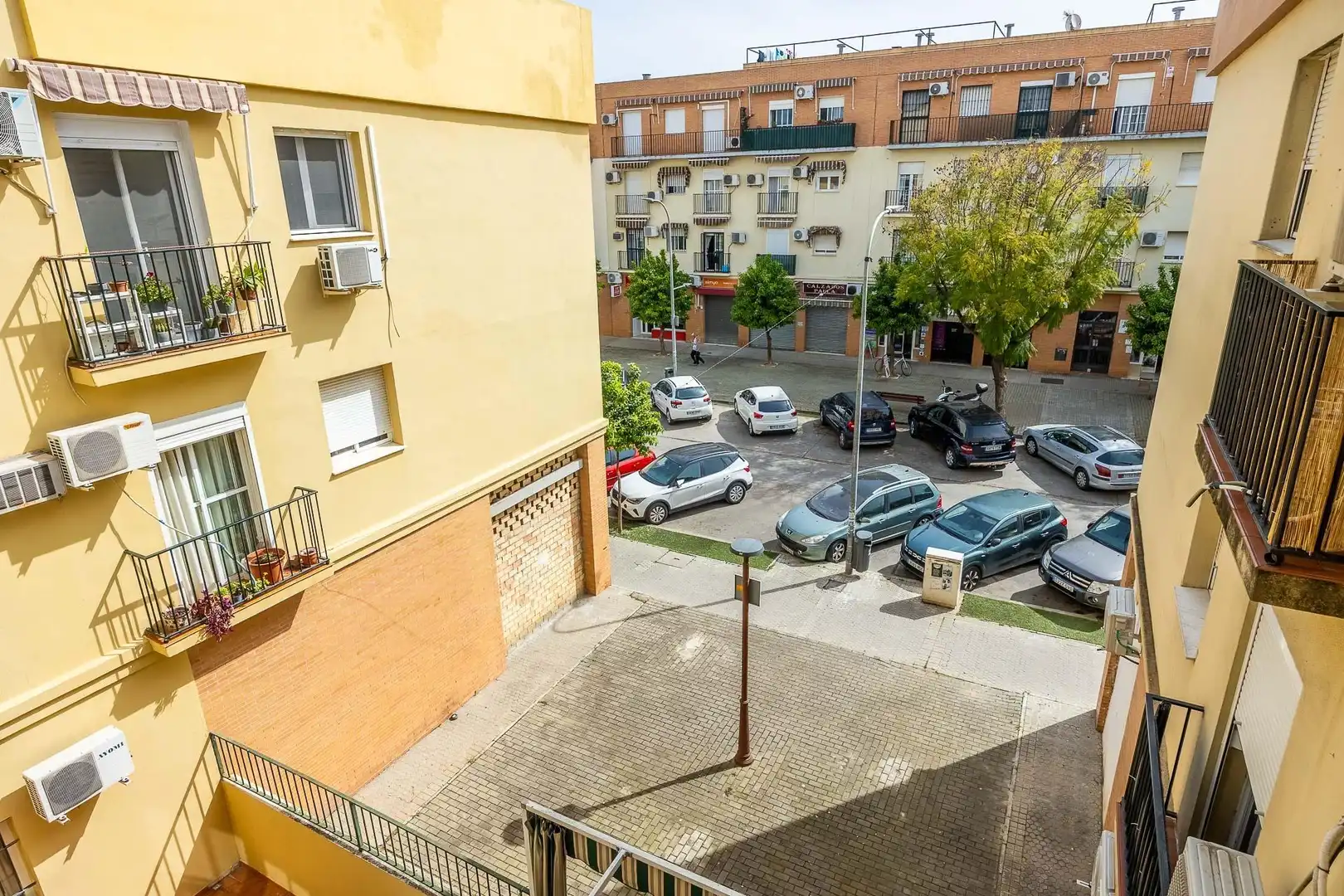 Vista exterior de Piso en venta en Camas con Balcón