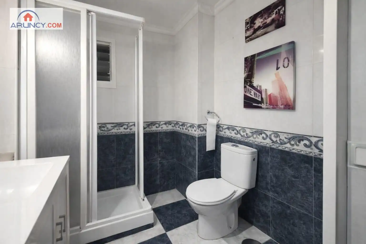 Bathroom of Flat for sale in Sevilla