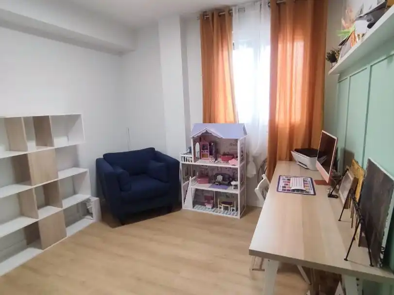 Sala d'estar de Pis en venda en  Zaragoza Capital amb Aire condicionat, Terrassa i Balcó