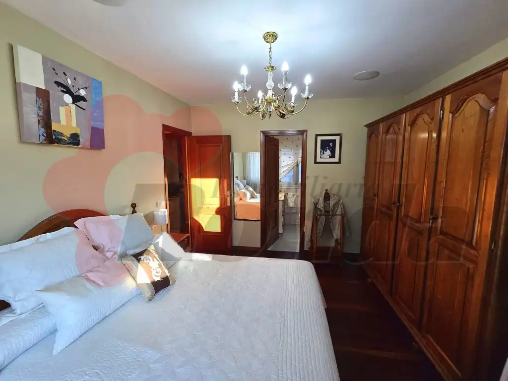 Bedroom of Flat for sale in Lugo  with Furnished