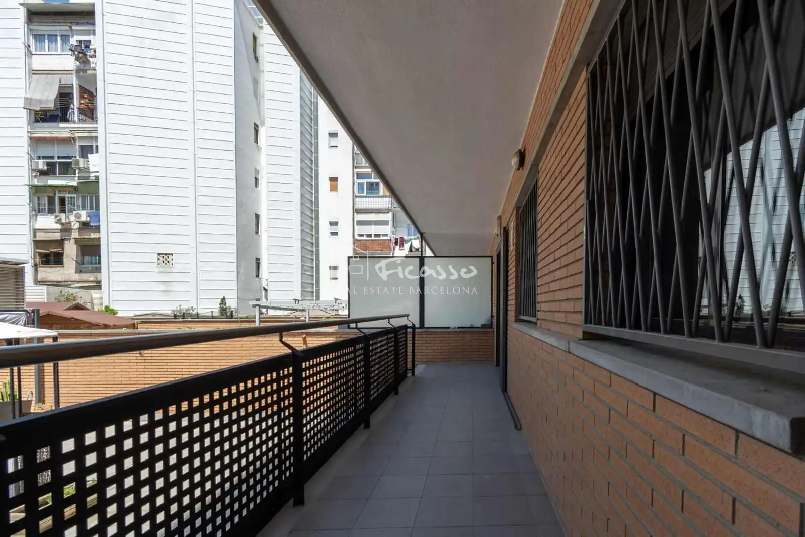 Vista exterior de Pis en venda en Barcelona amb Aire condicionat, Calefacció i Parquet