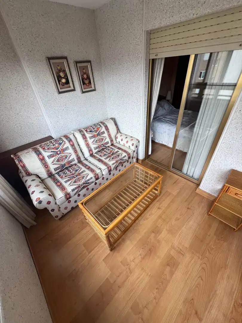 Sala de estar de Piso en venta en Benidorm con Aire acondicionado, Terraza y Amueblado