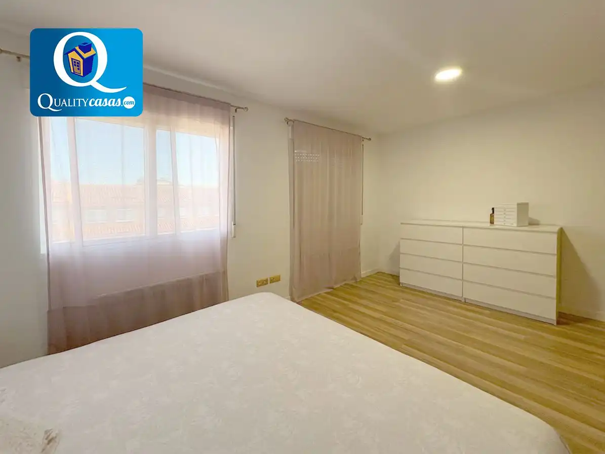 Habitación de Casa o chalet en venta en San Vicente del Raspeig / Sant Vicent del Raspeig con Aire acondicionado, Calefacción y Terraza