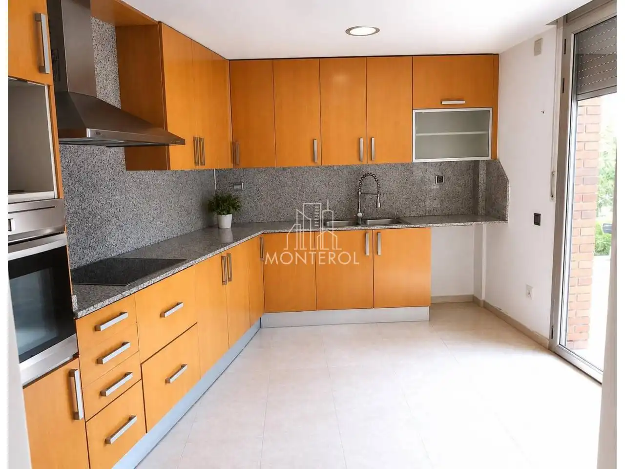 Cocina de Casa o chalet en venta en Rubí con Calefacción, Jardín privado y Terraza