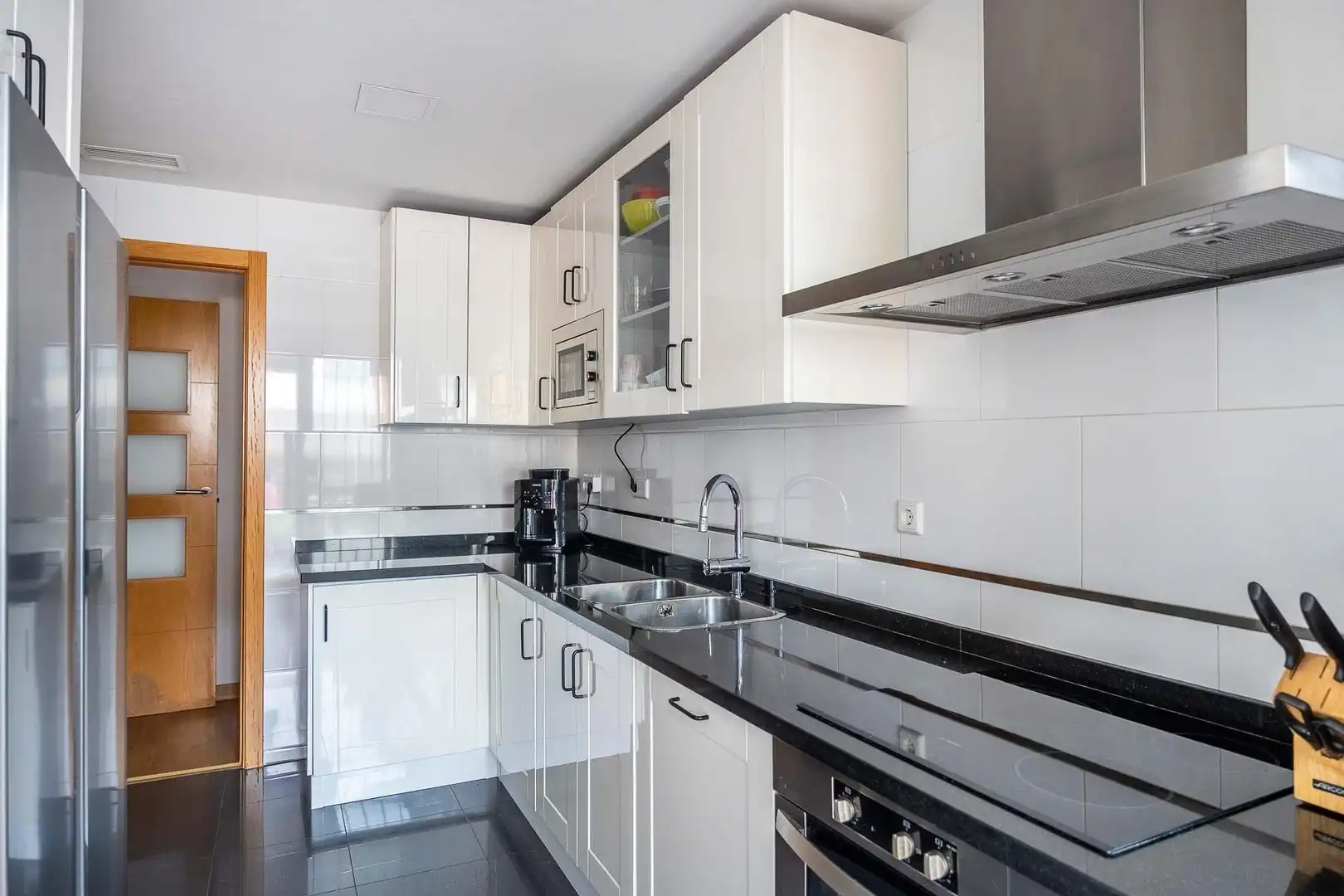 Cocina de Piso en venta en Mairena del Aljarafe con Aire acondicionado, Terraza y Trastero