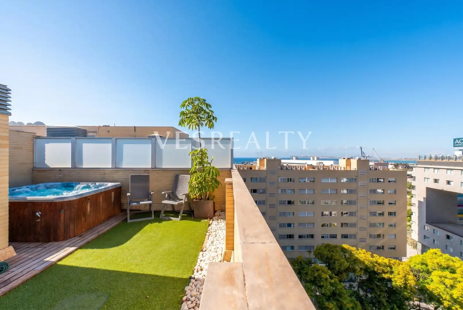 Vista exterior de Ático en venta en Alicante / Alacant con Aire acondicionado, Calefacción y Terraza