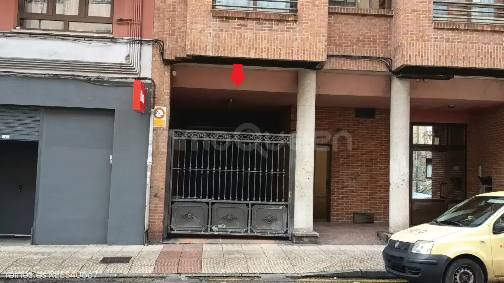 Außenansicht von Garage zur Miete in Oviedo 
