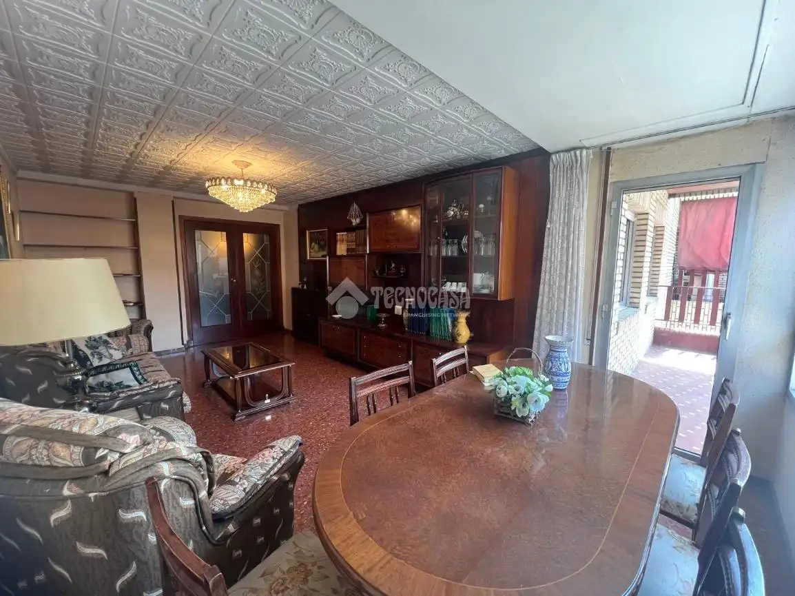 Sala de estar de Piso en venta en Zaragoza con Calefacción y Terraza