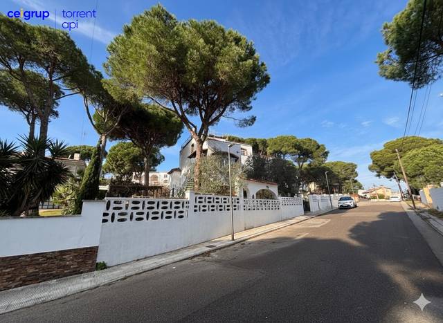 Casa adosada en Venta en Port - La Cota - Puig Sec