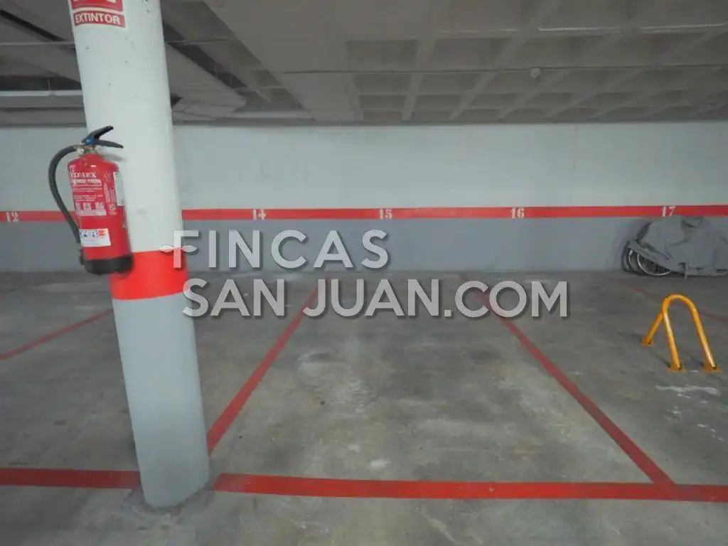 Parking de Piso de alquiler en Villajoyosa / La Vila Joiosa con Terraza, Amueblado y Piscina comunitaria