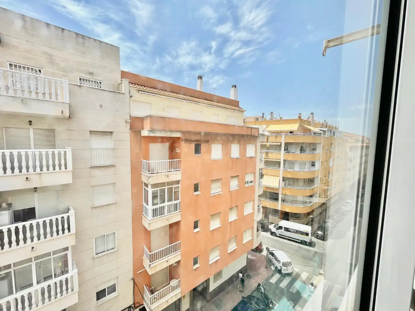 Vista exterior de Apartament de lloguer en Torrevieja amb Calefacció, Terrassa i Piscina
