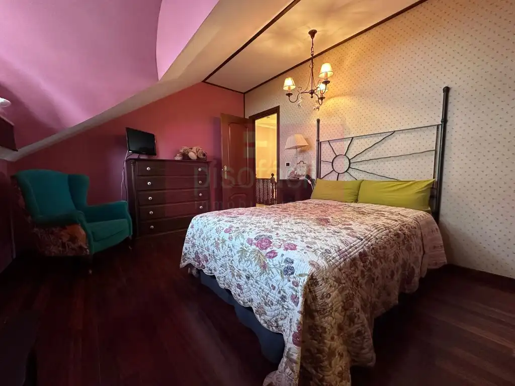 Habitación de Dúplex en venta en Lugo