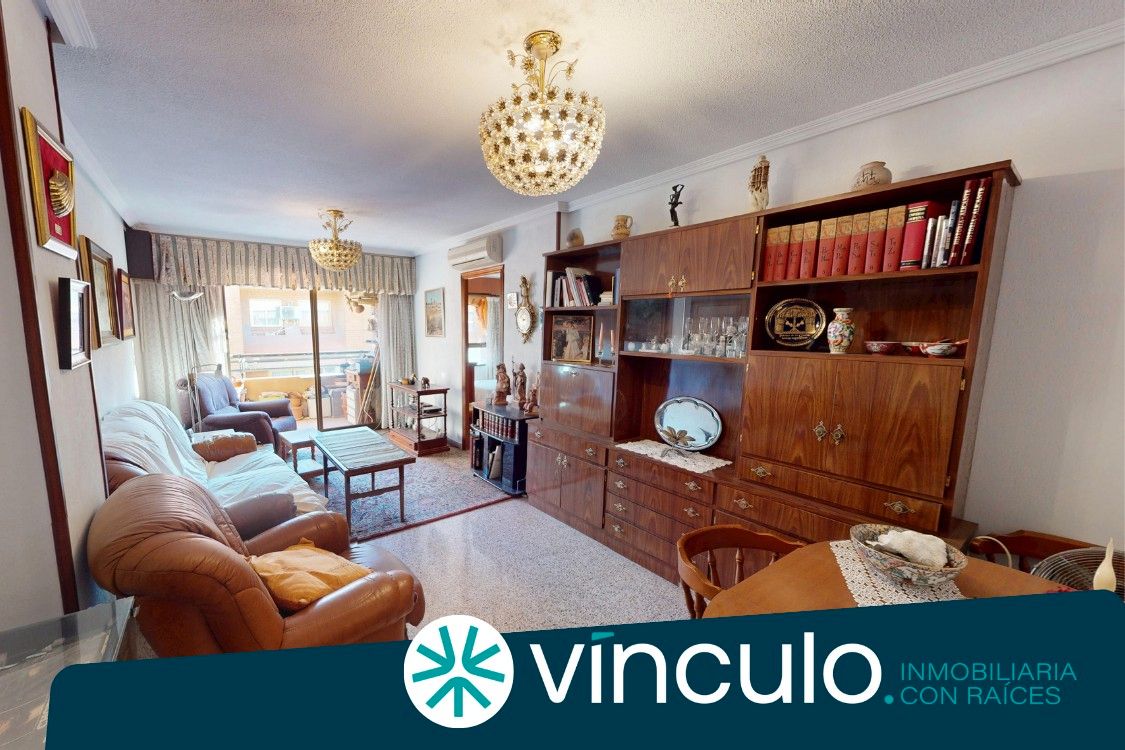 Sala d'estar de Pis en venda en Alicante / Alacant amb Aire condicionat, Moblat i Forn