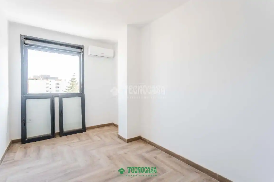 Bedroom of Flat for sale in Almería  with Air Conditioner