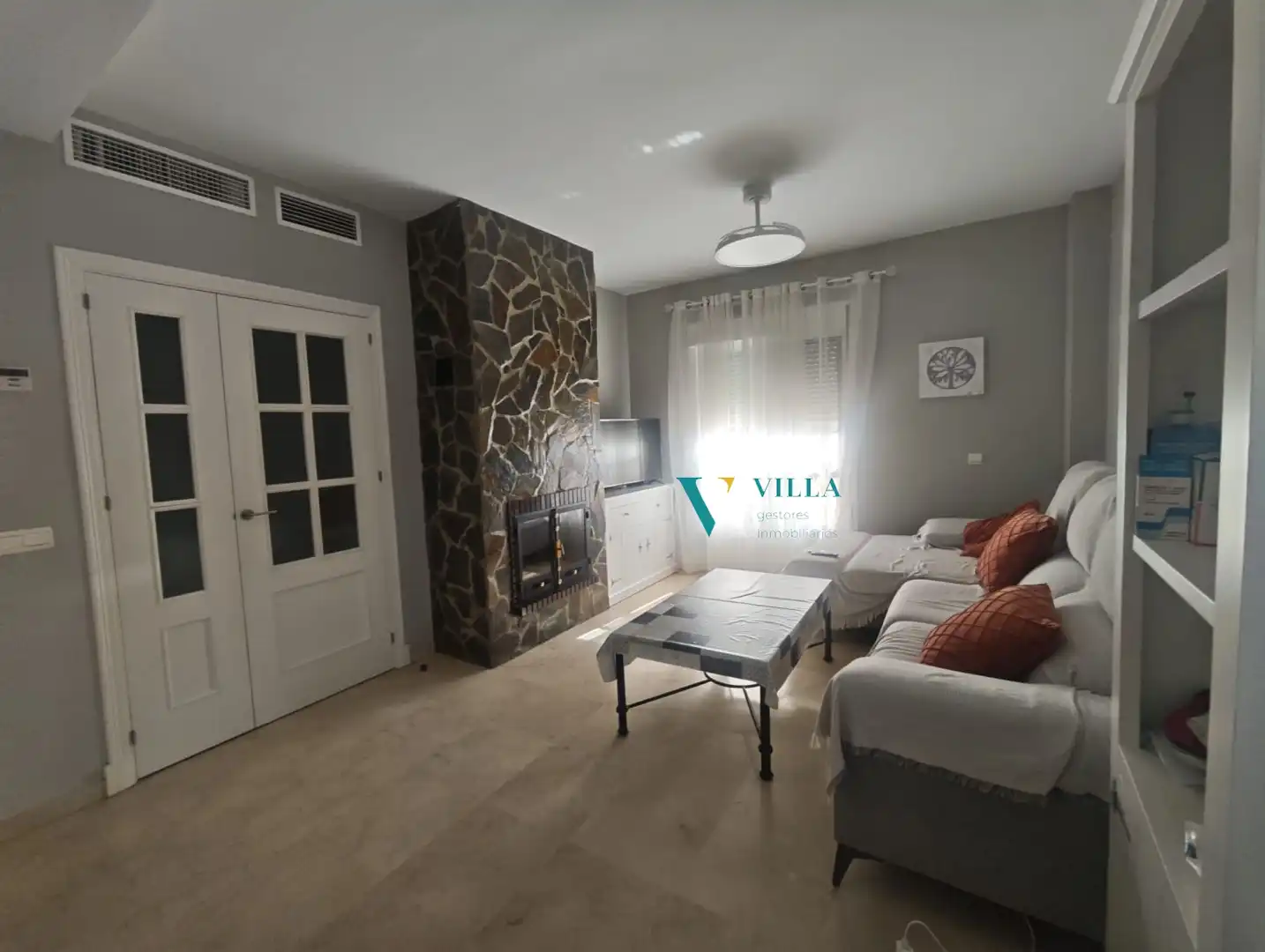 Sala de estar de Casa o chalet en venta en Alcalá de Guadaira con Aire acondicionado y Terraza
