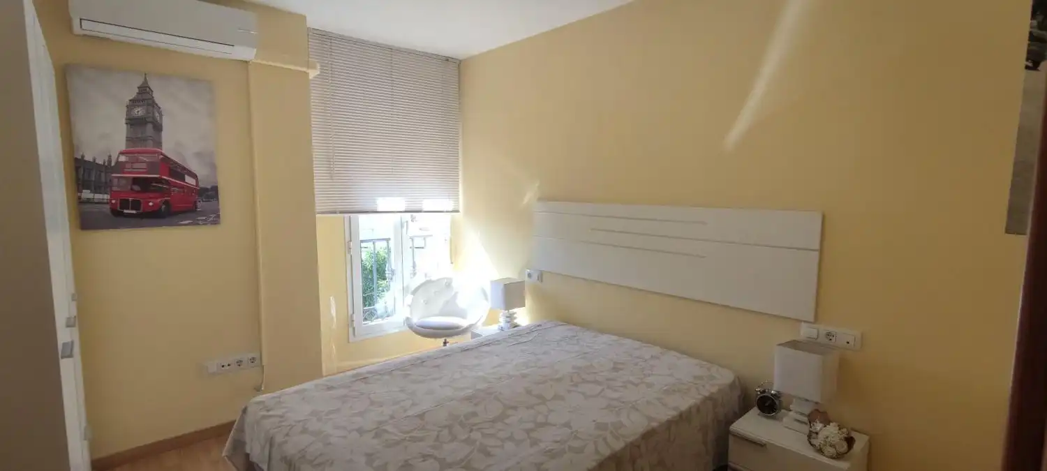 Schlafzimmer von Wohnung zur Miete in Las Gabias mit Klimaanlage, Terrasse und Möbliert