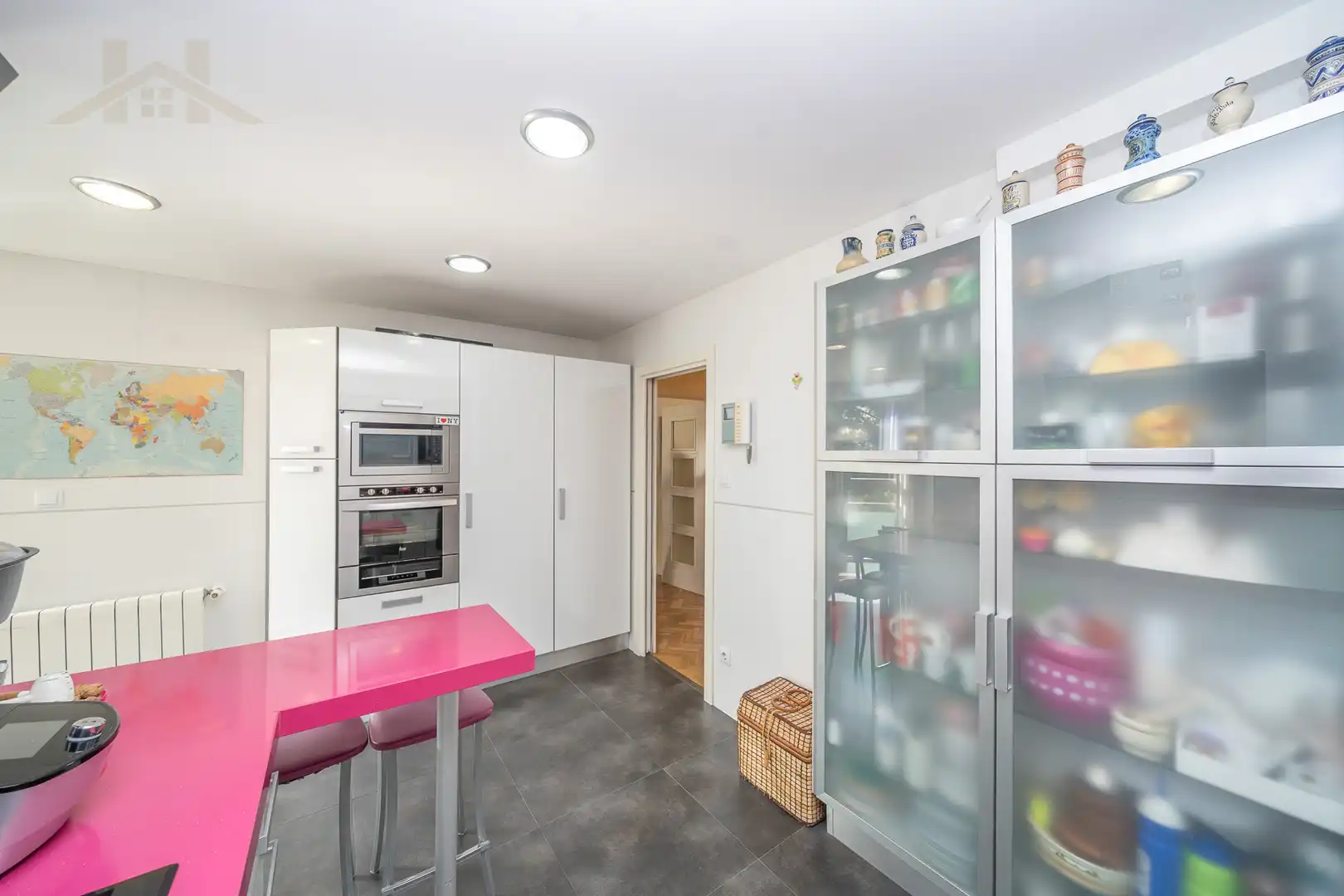 Kitchen of Flat for sale in Pozuelo de Alarcón  with Air Conditioner, Heating and Storage room