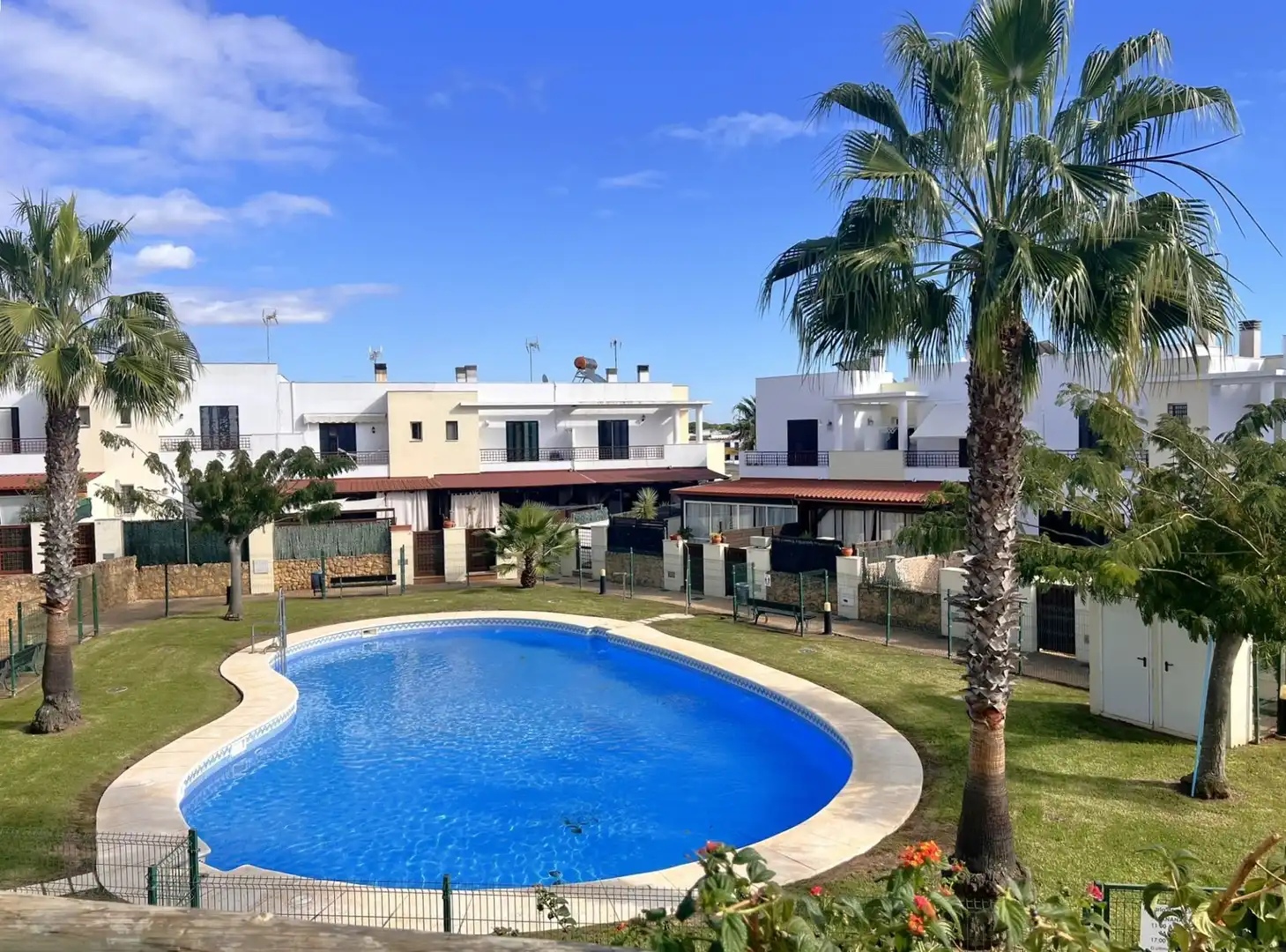 Vista exterior de Casa adosada en venta en Ayamonte con Aire acondicionado, Terraza y Trastero