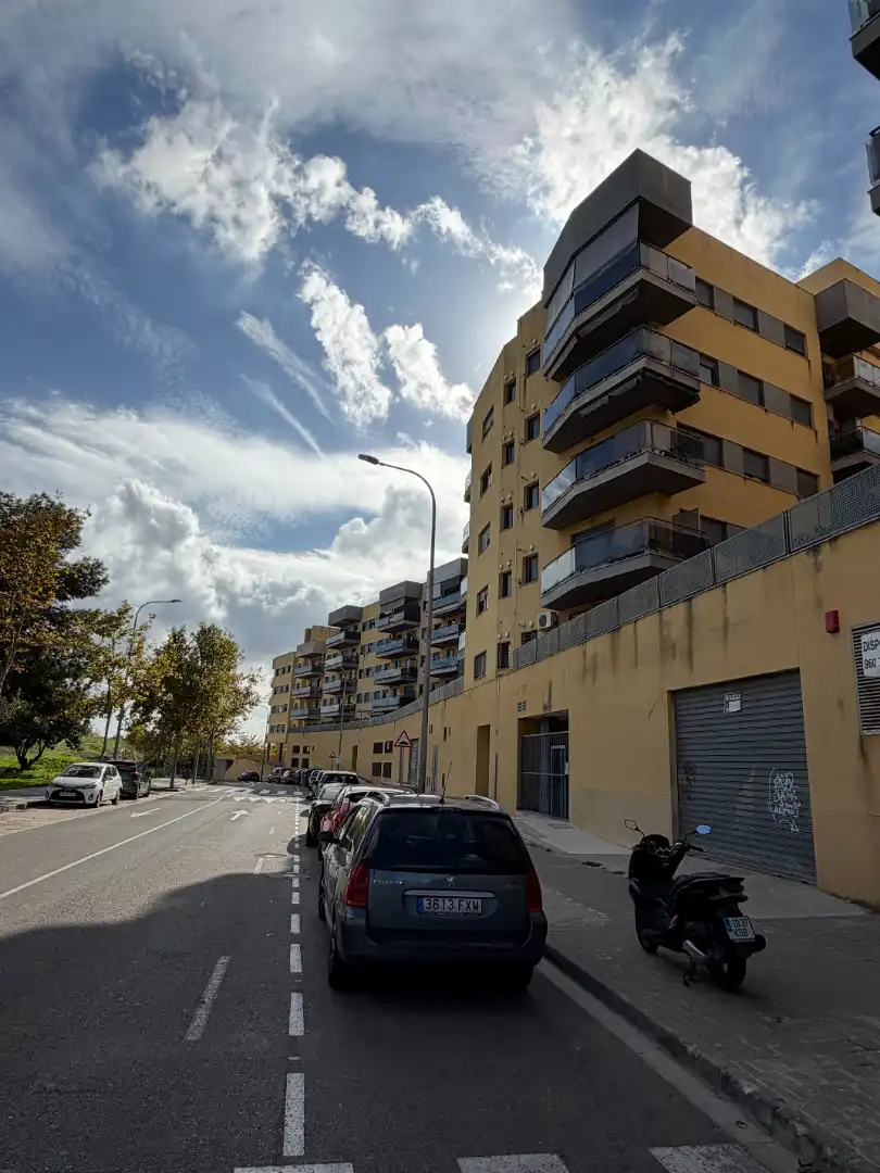 Vista exterior de Piso en venta en Paterna con Aire acondicionado, Terraza y Trastero