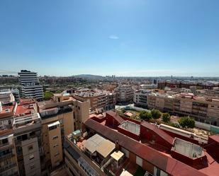 Exterior view of Flat for sale in L'Hospitalet de Llobregat  with Oven, Balcony and Alarm