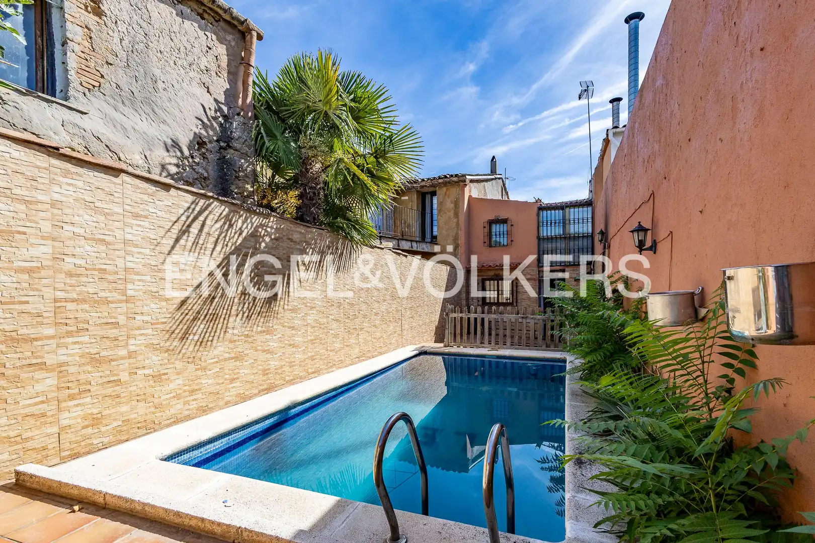 Adosado con piscina en venta en Sant Esteve Sesrovires, imagen 11