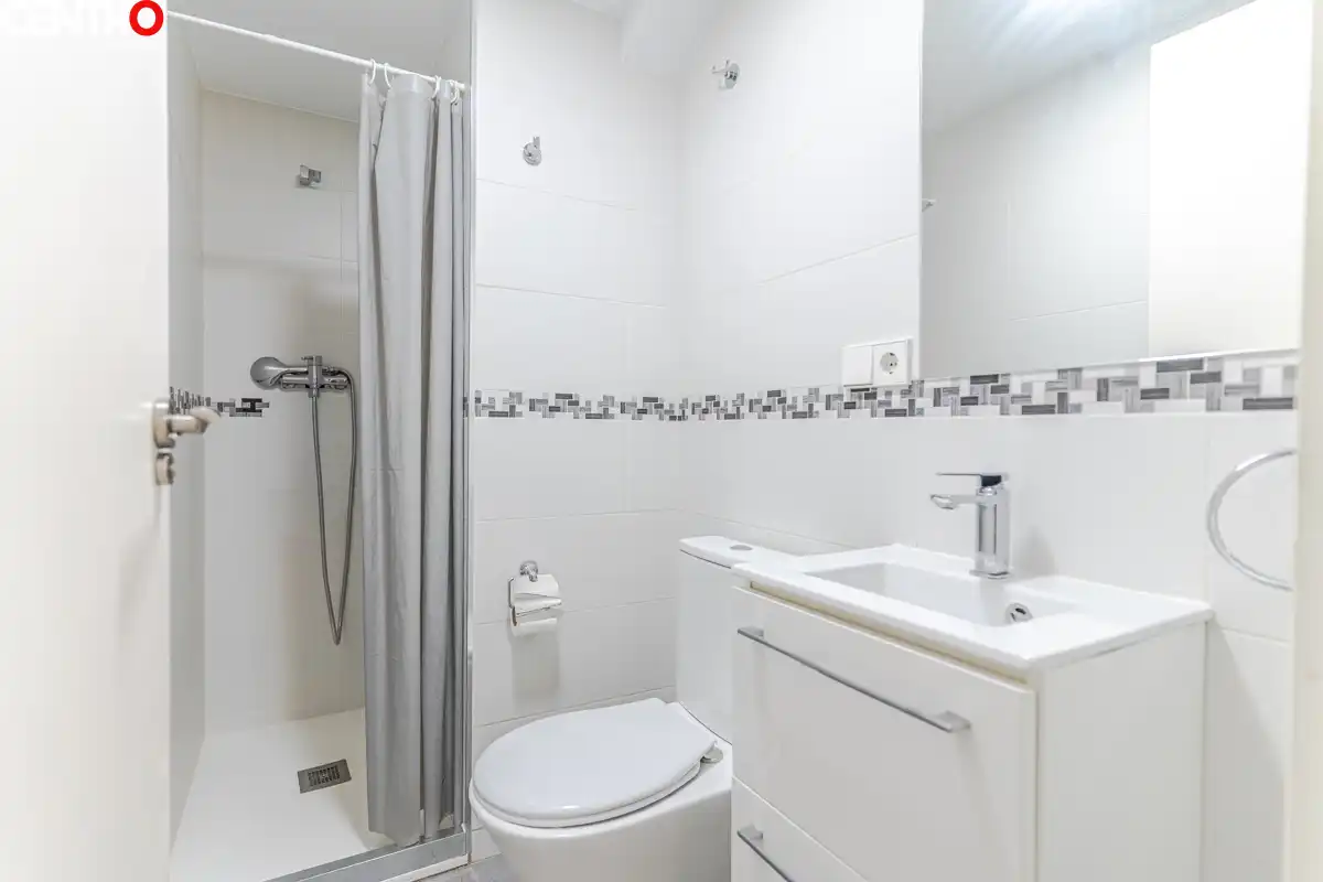 Baño de Piso en venta en Granada con Aire acondicionado y Terraza