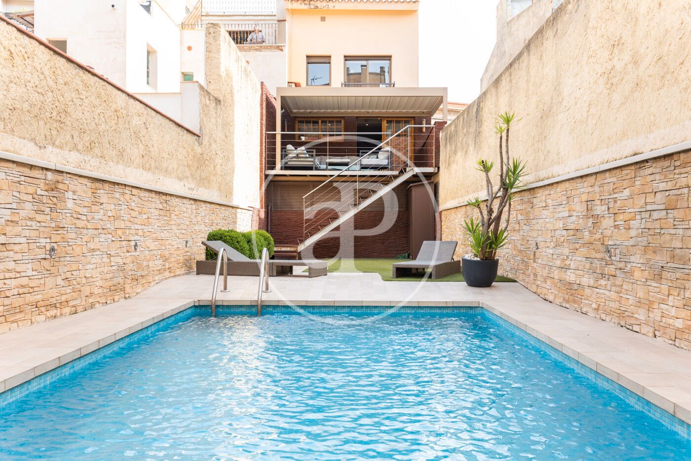 Swimming pool of Duplex for sale in Sabadell  with Air Conditioner, Heating and Terrace