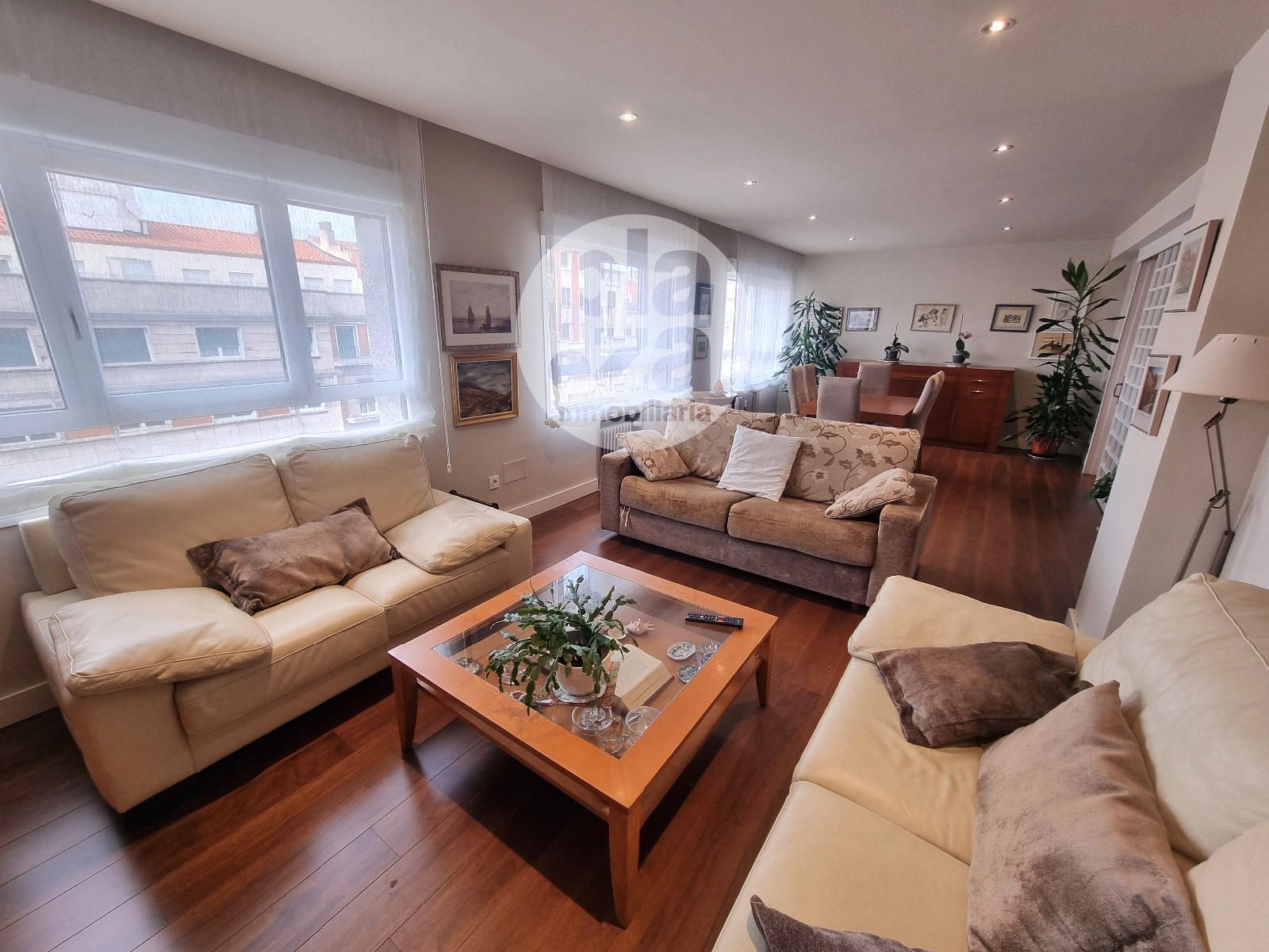 Sala de estar de Piso en venta en Burgos Capital con Calefacción