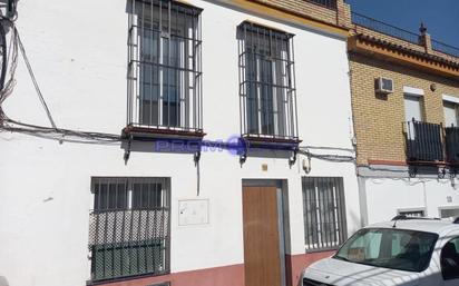 Exterior view of House or chalet for sale in Tomares