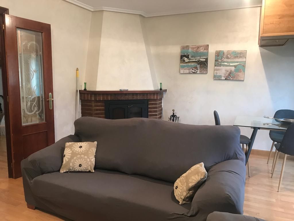 Sala d'estar de Pis en venda en Trespaderne amb Calefacció