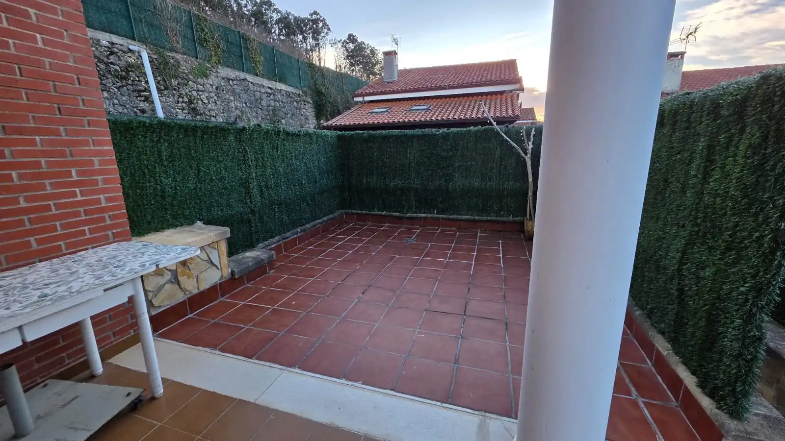Jardí de Casa o xalet en venda en Castro-Urdiales amb Calefacció, Jardí privat i Terrassa