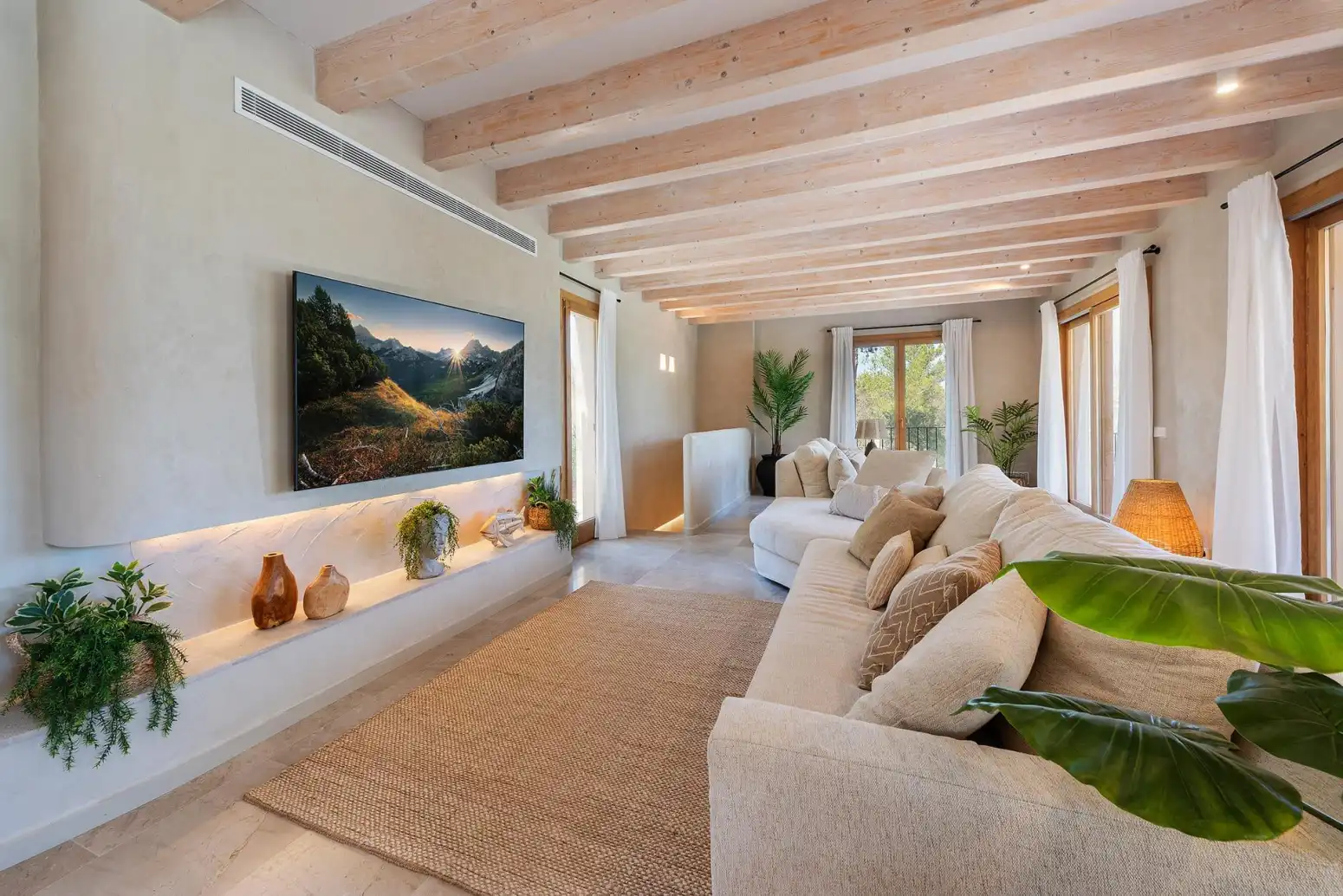 Living room of Houses for rent in Pollença  with Air Conditioner, Terrace and Storage room