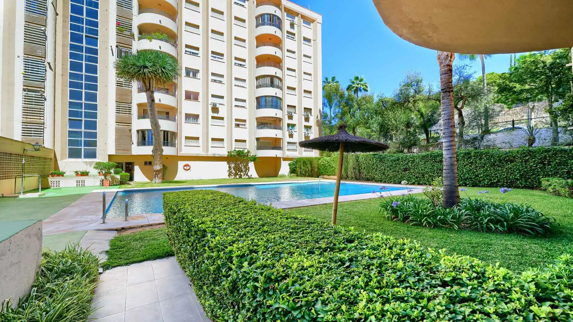 Piscina de Apartamento en venta en Marbella con Aire acondicionado, Terraza y Trastero