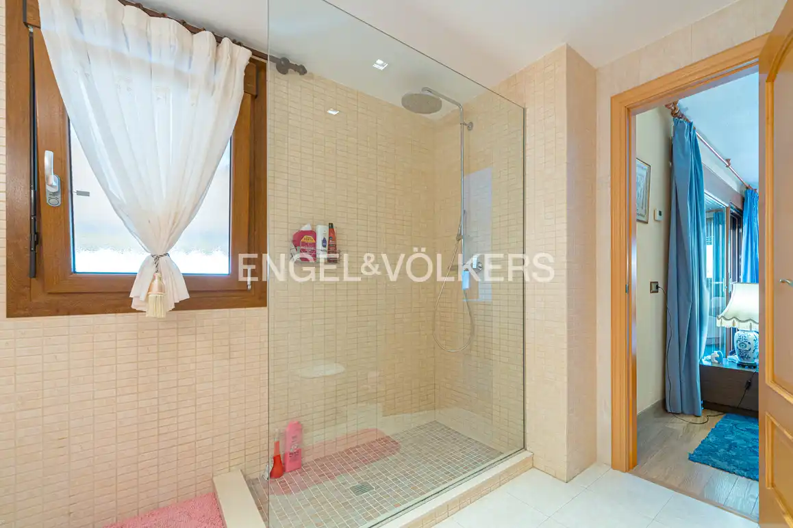 Baño de Casa o chalet en venta en Benidorm con Aire acondicionado, Jardín privado y Piscina