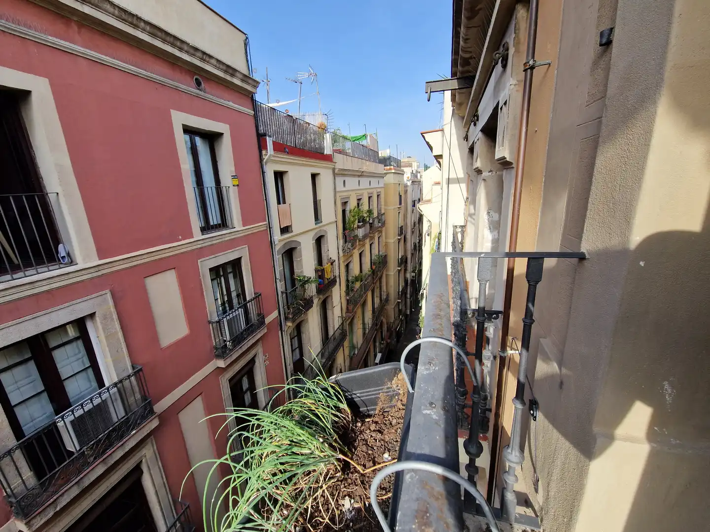 Vista exterior de Piso en venta en Barcelona con Aire acondicionado, Calefacción y Terraza